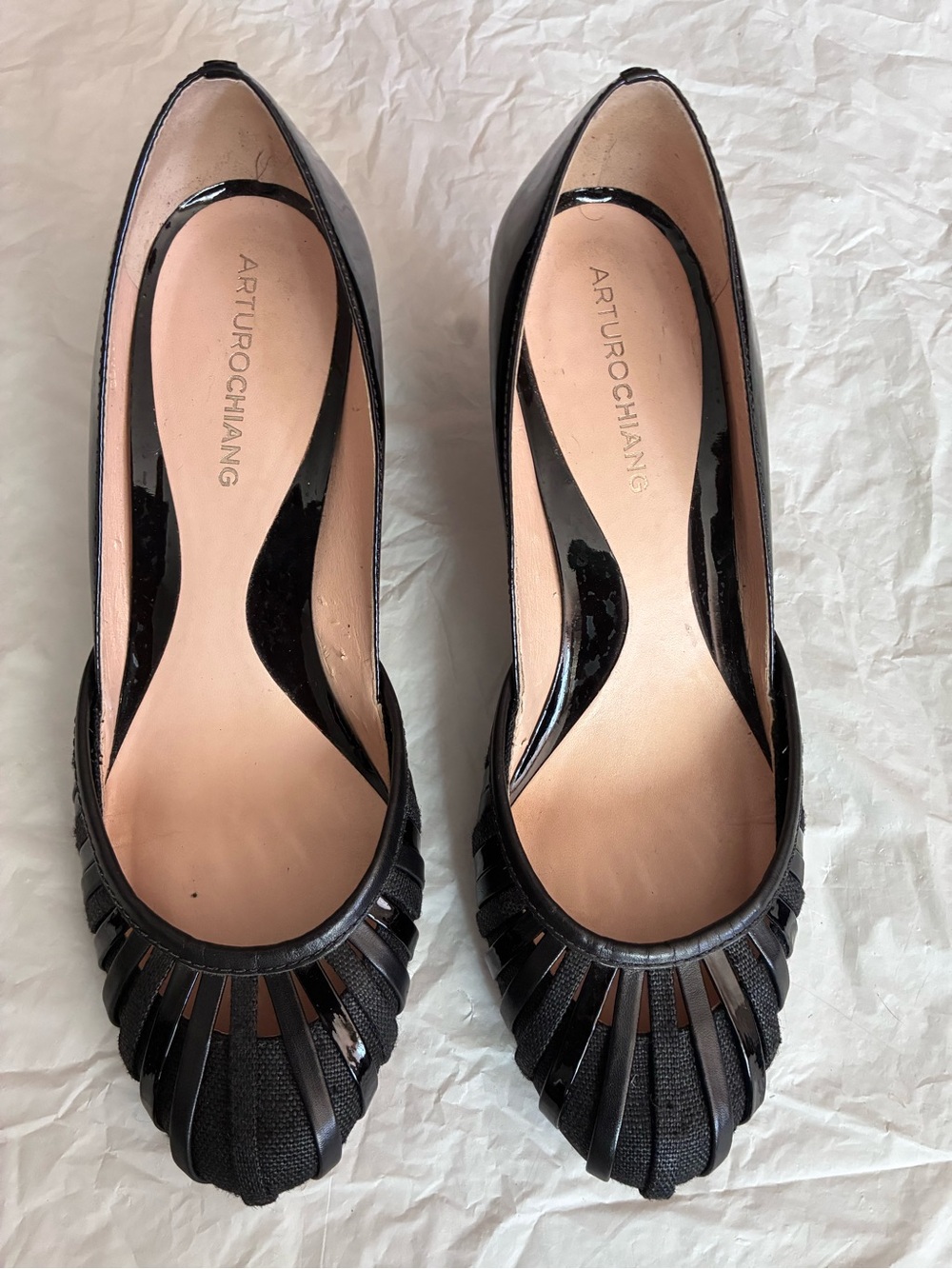 Arturo Chiang Black Patent & Woven Women's Ballet pumps size 7M/ leather soles